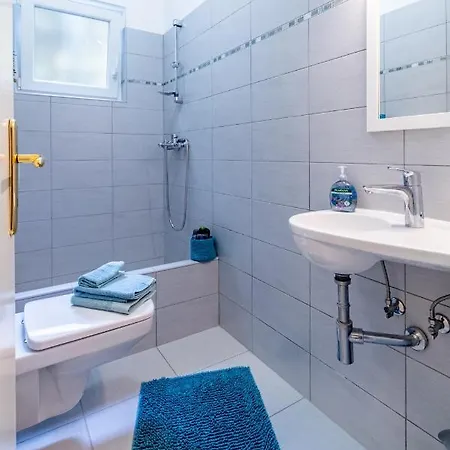 Apartment By The Sea Lovran, Opatija - 7837 Lovran